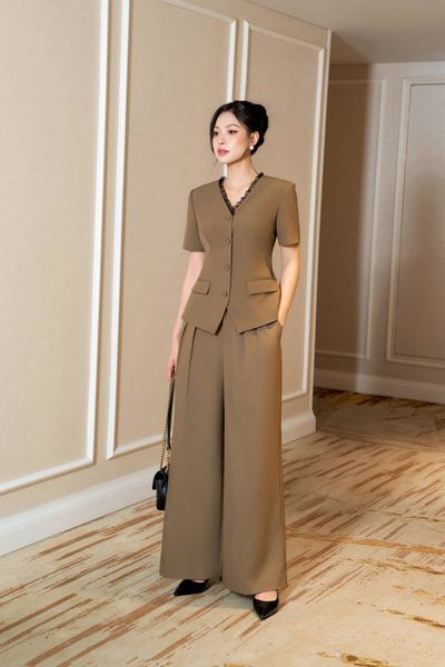  ÁO VEST CỔ V ĐÁP REN 