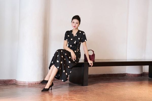  ĐẦM CỔ V ĐAI EO CHẤM BI 