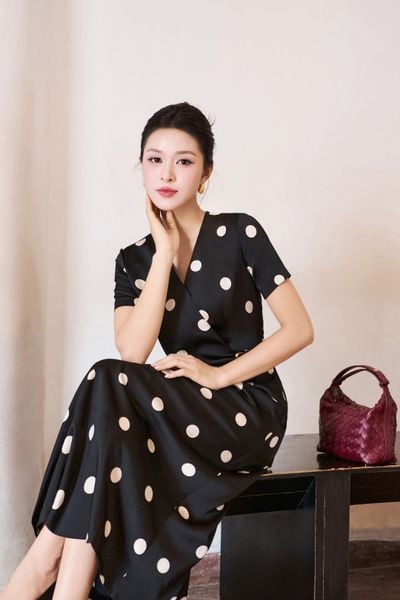  ĐẦM CỔ V ĐAI EO CHẤM BI 