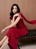  ĐẦM LỤA SATIN ĐỎ DÁNG DÀI XẾP LY EO 