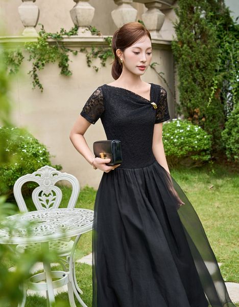  ĐẦM REN ĐEN CHÂN TƠ XẾP NHÚN CỔ 