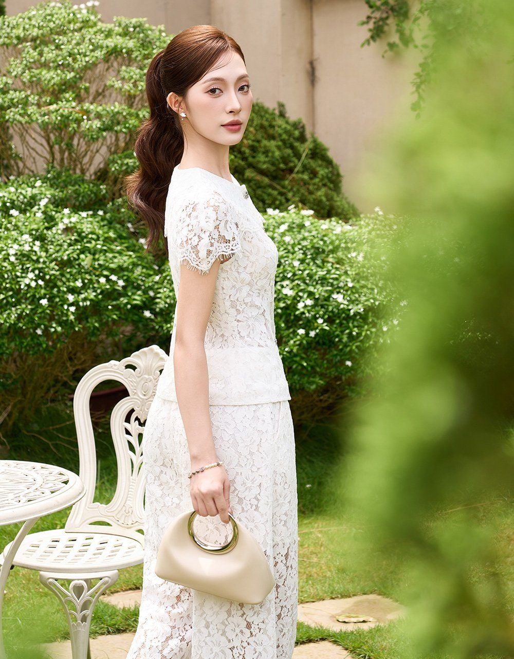  ÁO REN HOA TRẮNG CỔ CAPE 