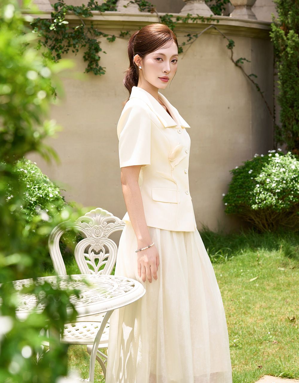  ÁO VEST KEM ĐÍNH HOA TULIP 