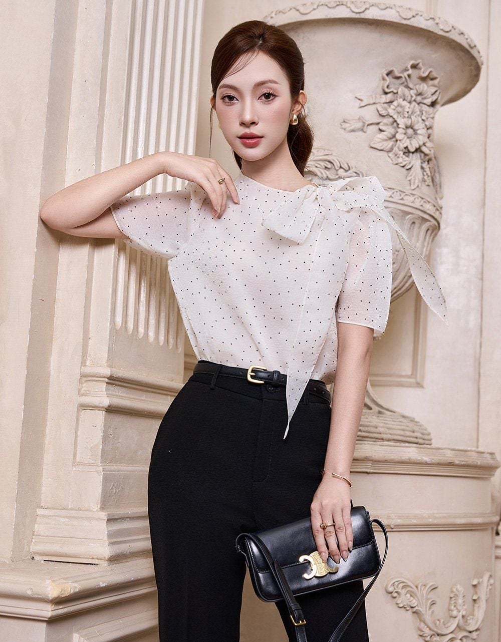  ÁO TƠ KEM CHẤM BI NƠ CỔ LỆCH 