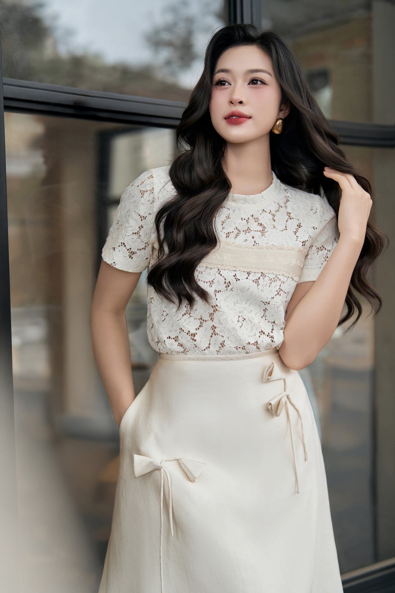 CHÂN VÁY A CẠP LIỀN ĐÍNH HOA 