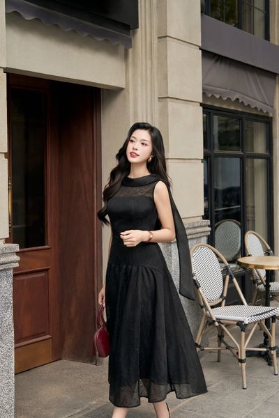  ĐẦM REN CHỈ NƠ CỔ 