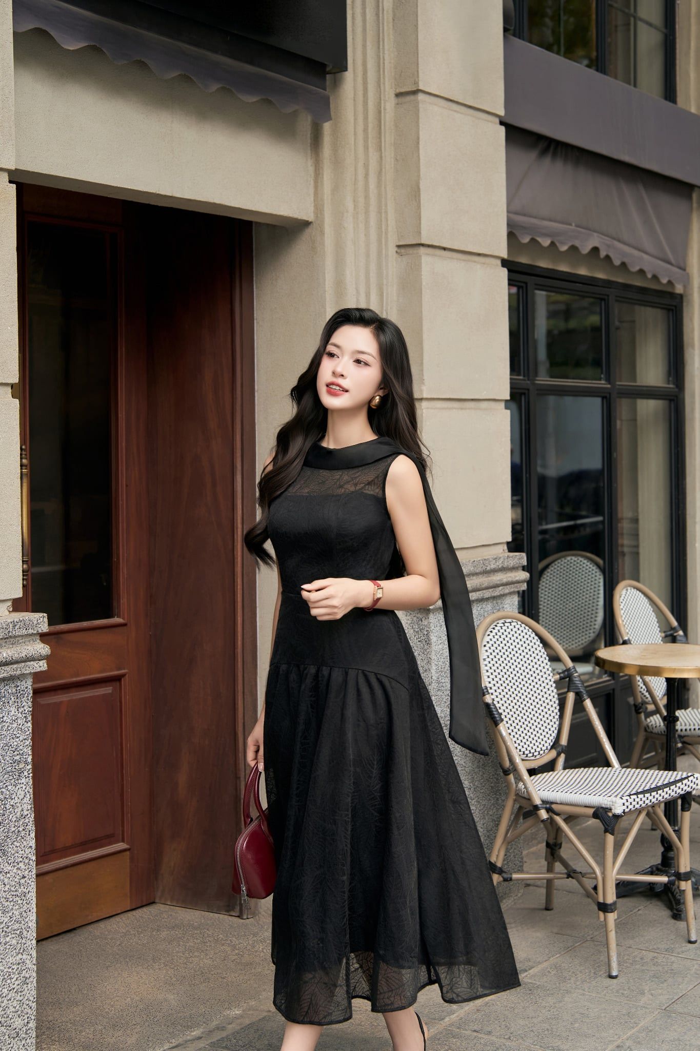  ĐẦM REN CHỈ NƠ CỔ 