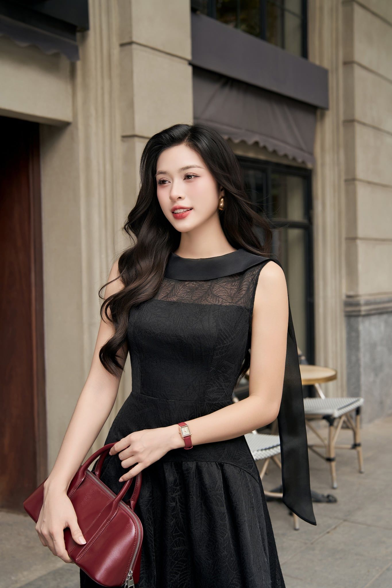  ĐẦM REN CHỈ NƠ CỔ 