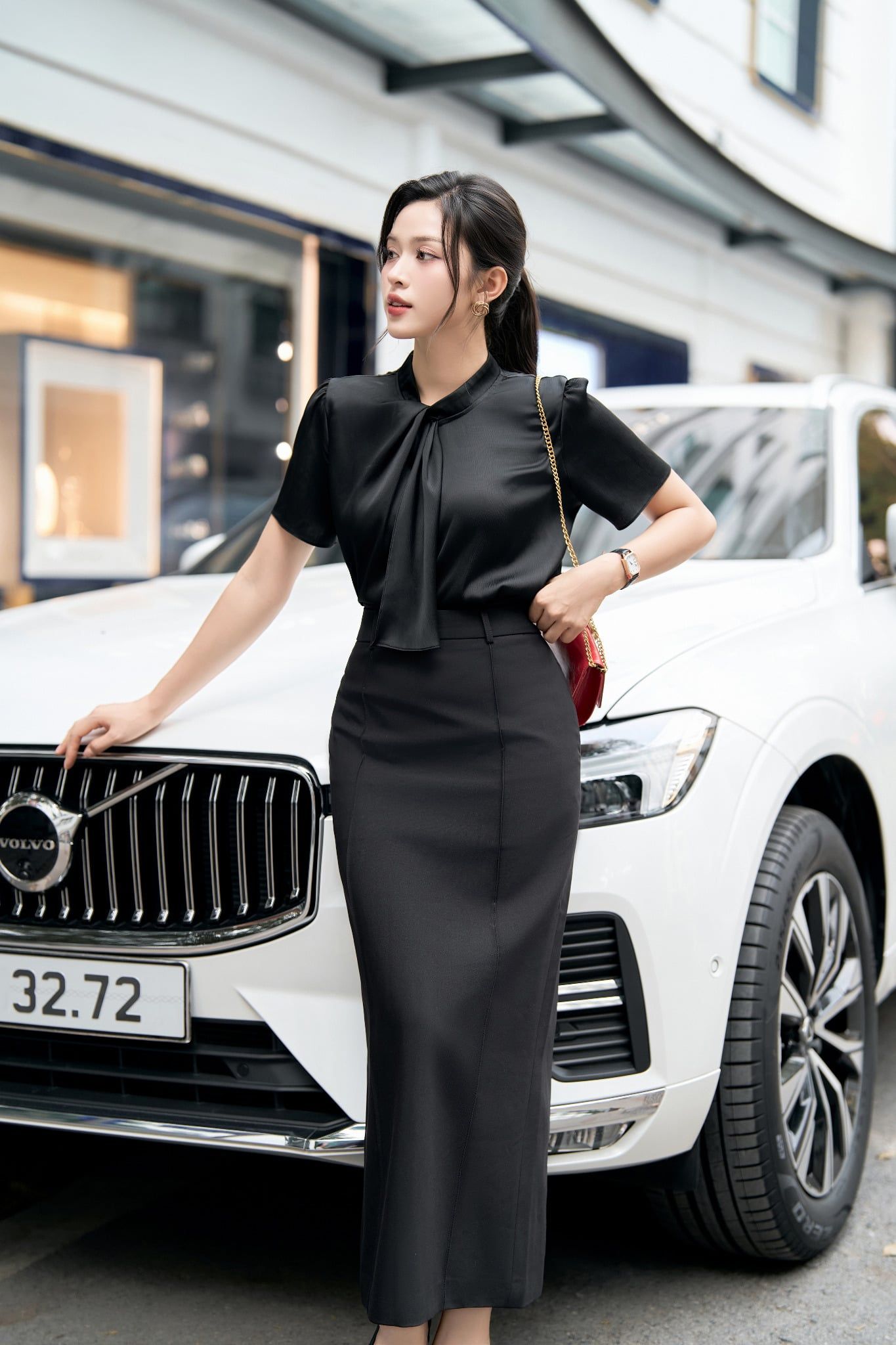  ÁO LỤA SÓNG CỔ TẠO XOẮN 