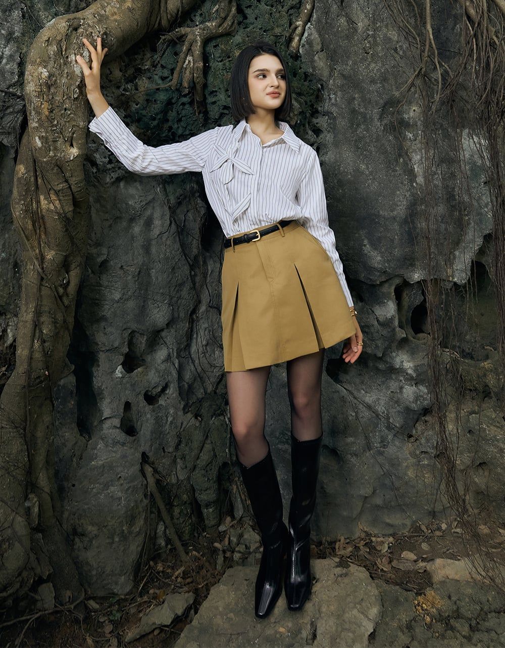  SM THÔ TRẮNG KẺ NÂU NHẠT ĐÍNH HOA 