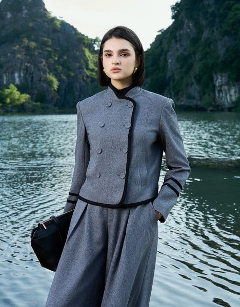  VEST GHI CỔ TÀU VIỀN ĐEN 