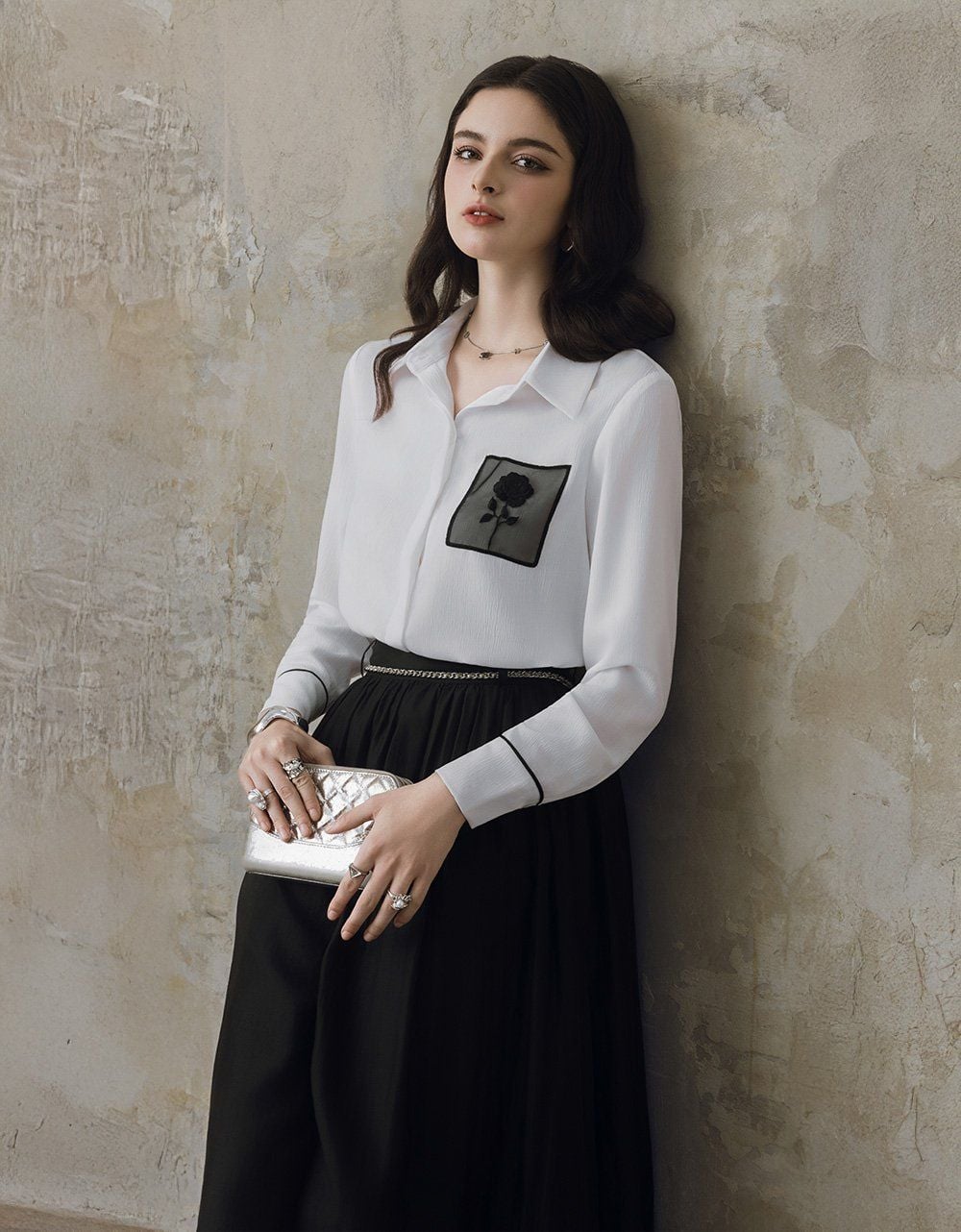  SM LUẠ TRẮNG VÂN GỖ TÚI TƠ THÊU HOA 