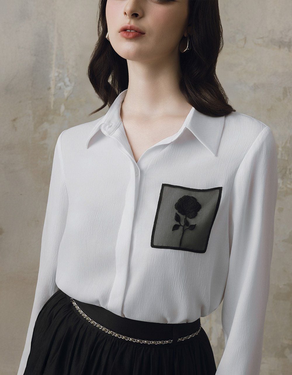  SM LUẠ TRẮNG VÂN GỖ TÚI TƠ THÊU HOA 