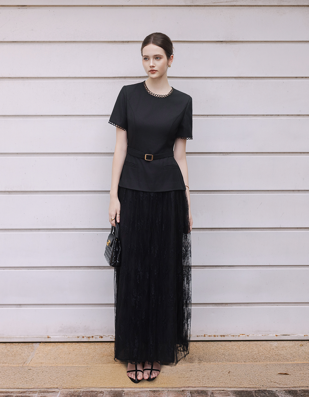  ĐẦM ĐEN CHÂN REN VIỀN DÂY PHỤ KIỆN 