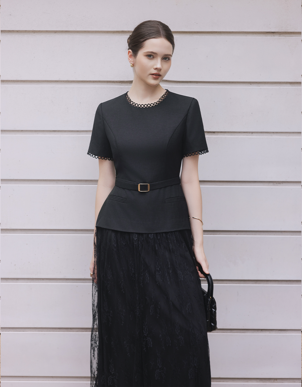  ĐẦM ĐEN CHÂN REN VIỀN DÂY PHỤ KIỆN 