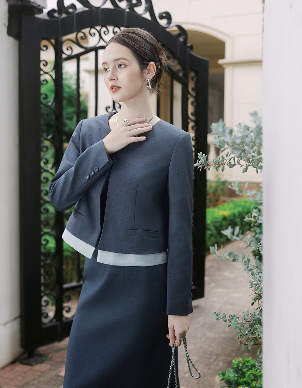  VEST GHI GẤU TƠ CỔ TRẮNG RỜI 