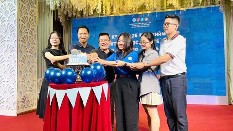  LỄ KỶ NIỆM 25 NĂM THÀNH LẬP ĐỘI SINH VIÊN TÌNH NGUYỆN TRƯỜNG ĐẠI HỌC KINH TẾ QUỐC DÂN 