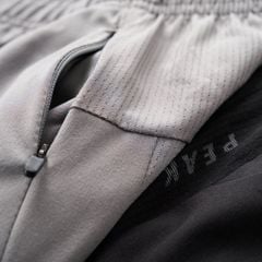 Quần Short Running Nam PEAK FW3232111