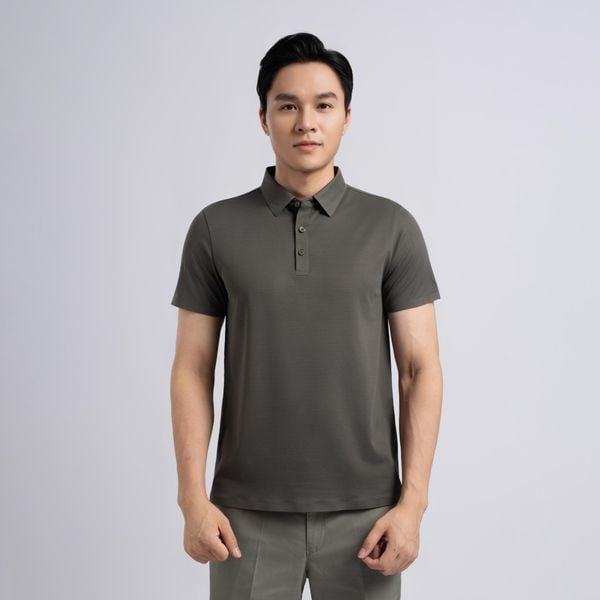 Áo polo slimfit có chất liệu co giãn nhẹ nên phù hợp với mọi dáng người