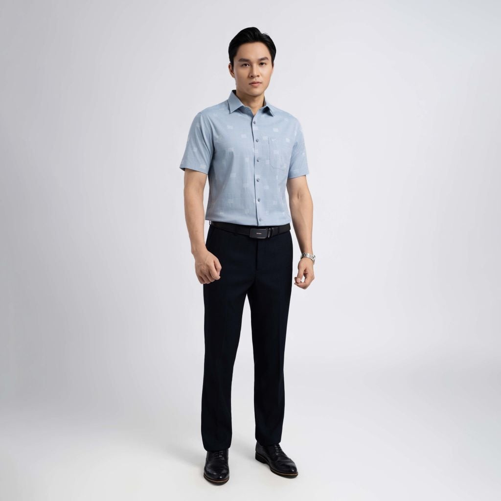 ÁO SƠ MI NGẮN TAY VITIMEX DÁNG RỘNG VỪA REGULAR HỌA TIẾT CHẤM BÔNG ARC 4055