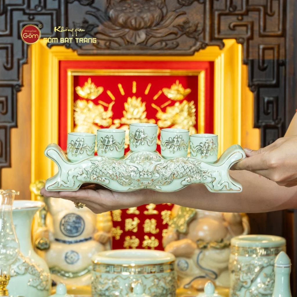 Bộ Kỷ Ngai 5 Chén Men Ngọc Hoàng Tộc Cuốn Thư Vẽ Vàng