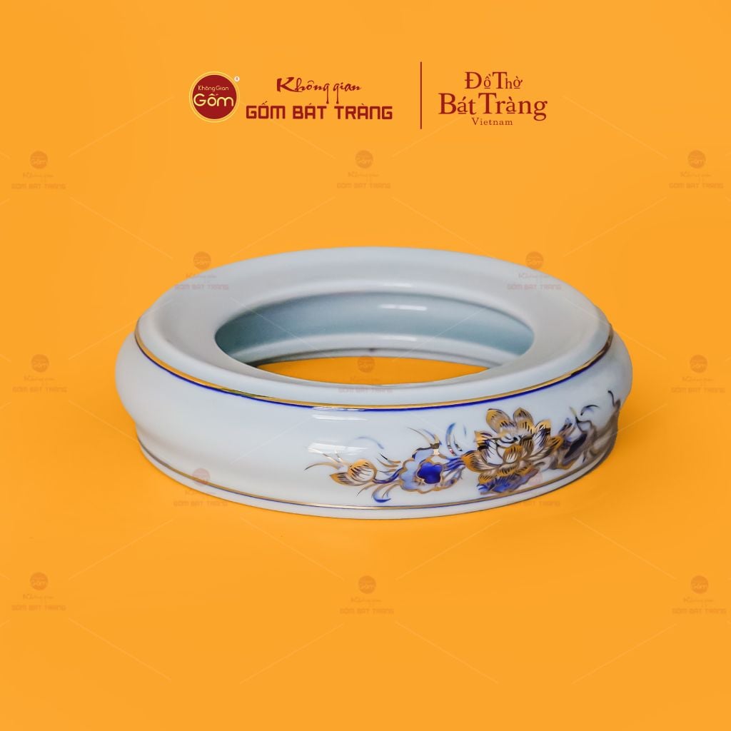 Đế Bát Hương Thờ Men Lam Vẽ Vàng Họa Tiết Hoa Sen