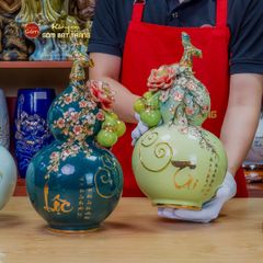 Bình Hồ Lô Xanh Cốm Đắp Nổi Vẽ Vàng Tài Lộc