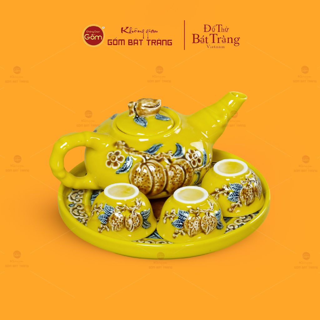 Bộ Ấm 3 Chén Thờ Men Vàng Họa Tiết Cành Đào