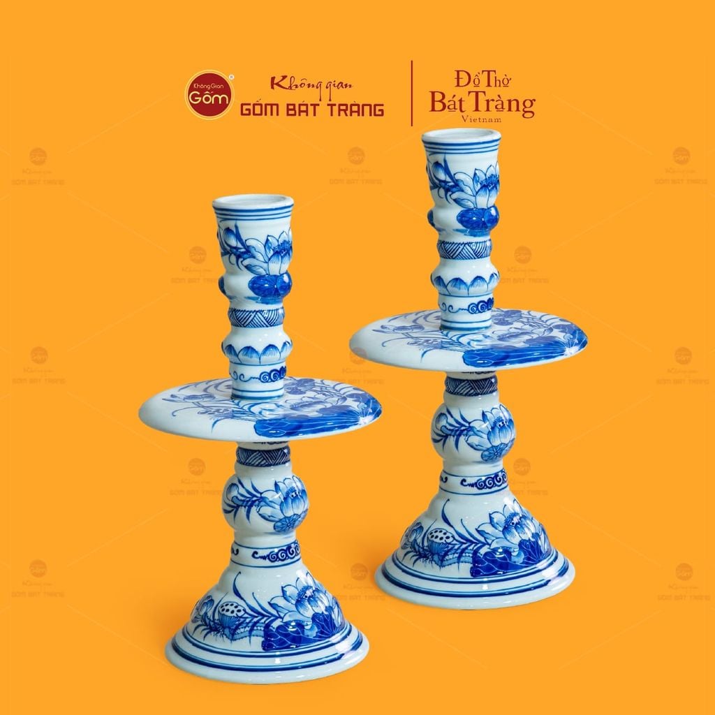 Chân Đèn Thờ Men Lam Hoạ Tiết Hoa Sen