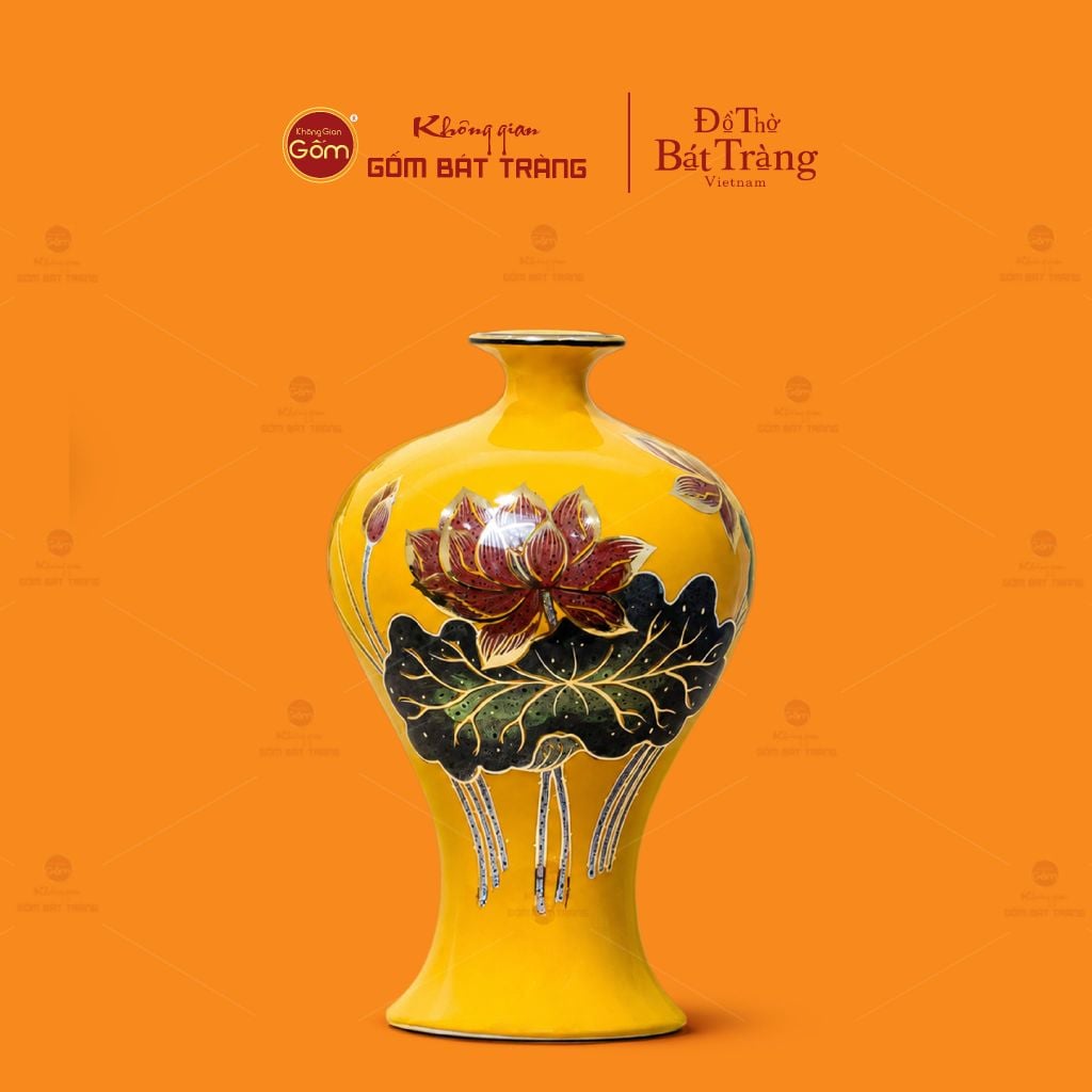 Lọ Hoa Dáng Mai Bình Men Vàng Hoa Sen Vẽ Vàng