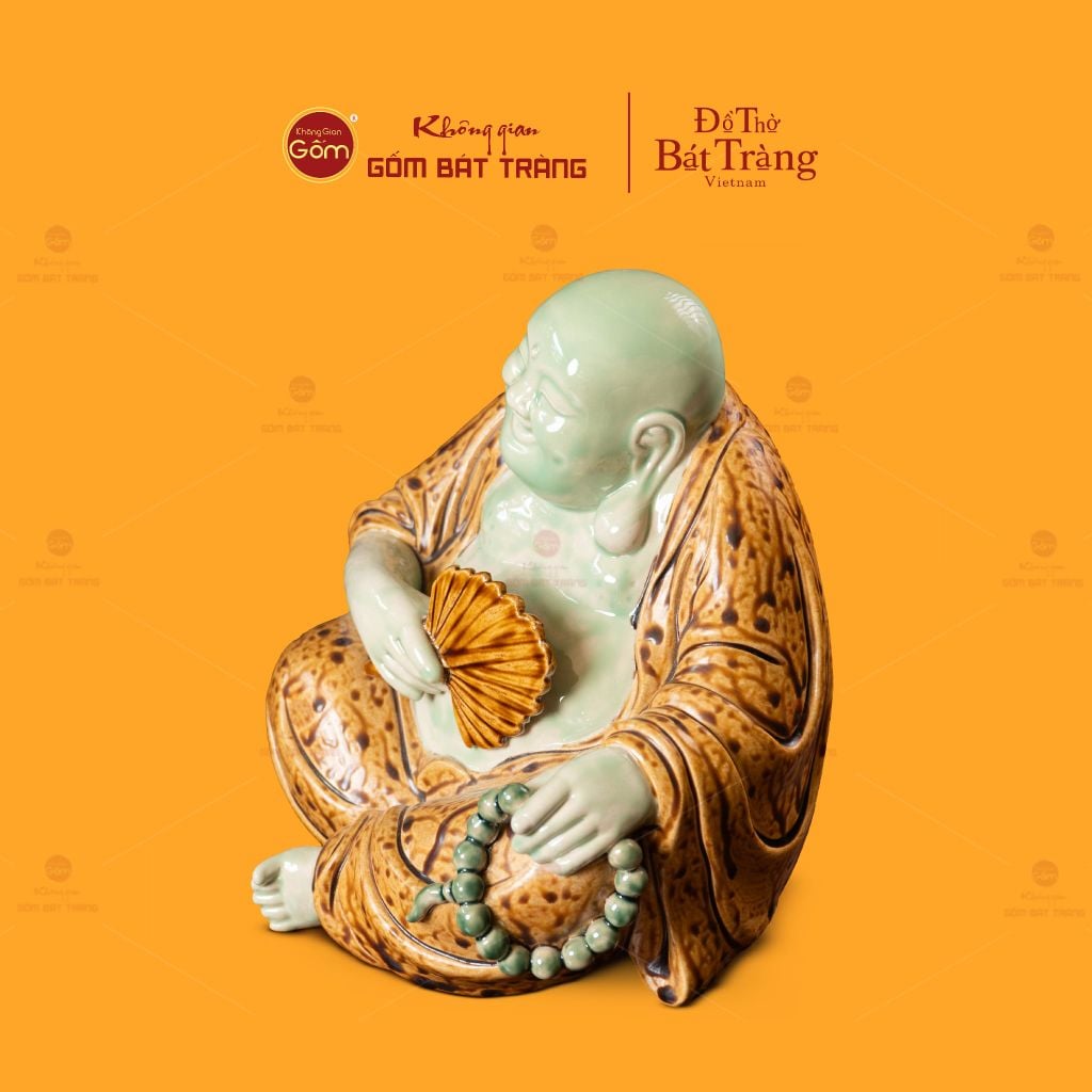 Tượng Di Lặc Ngồi Cầm Quạt