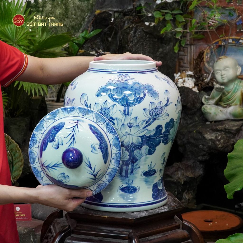Chóe Men Lam Vẽ Tay Họa Tiết Hoa Sen Trắng
