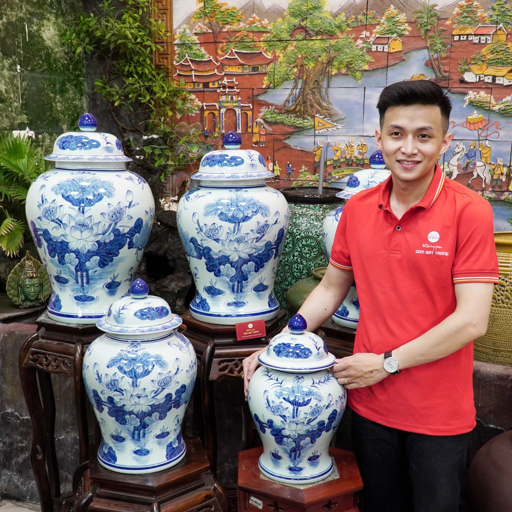 Chóe Men Lam Vẽ Tay Họa Tiết Hoa Sen Trắng
