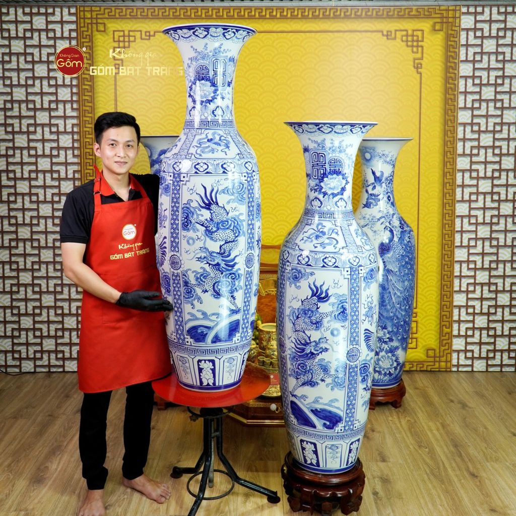 Lộc Bình 1M4 Men Lam Họa Tiết Tứ Linh