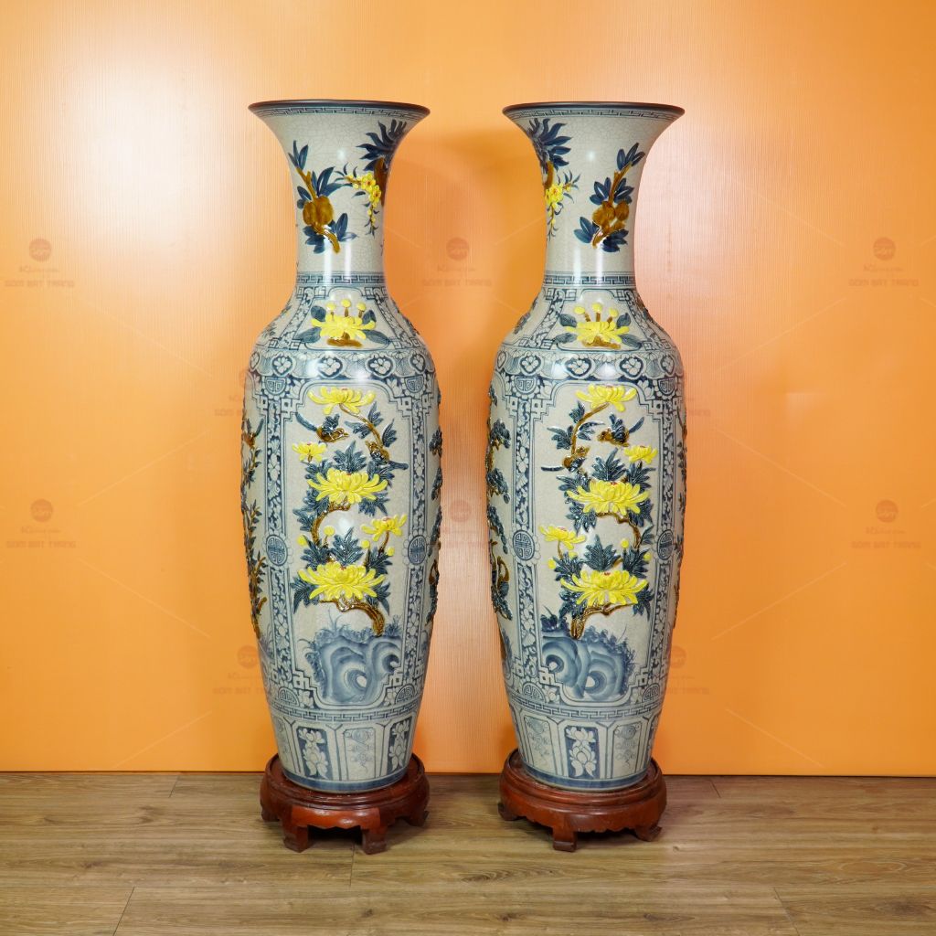 Lộc Bình 1M4 Men Rạn Họa Tiết Tứ Quý Hoa Vàng Đắp Nổi