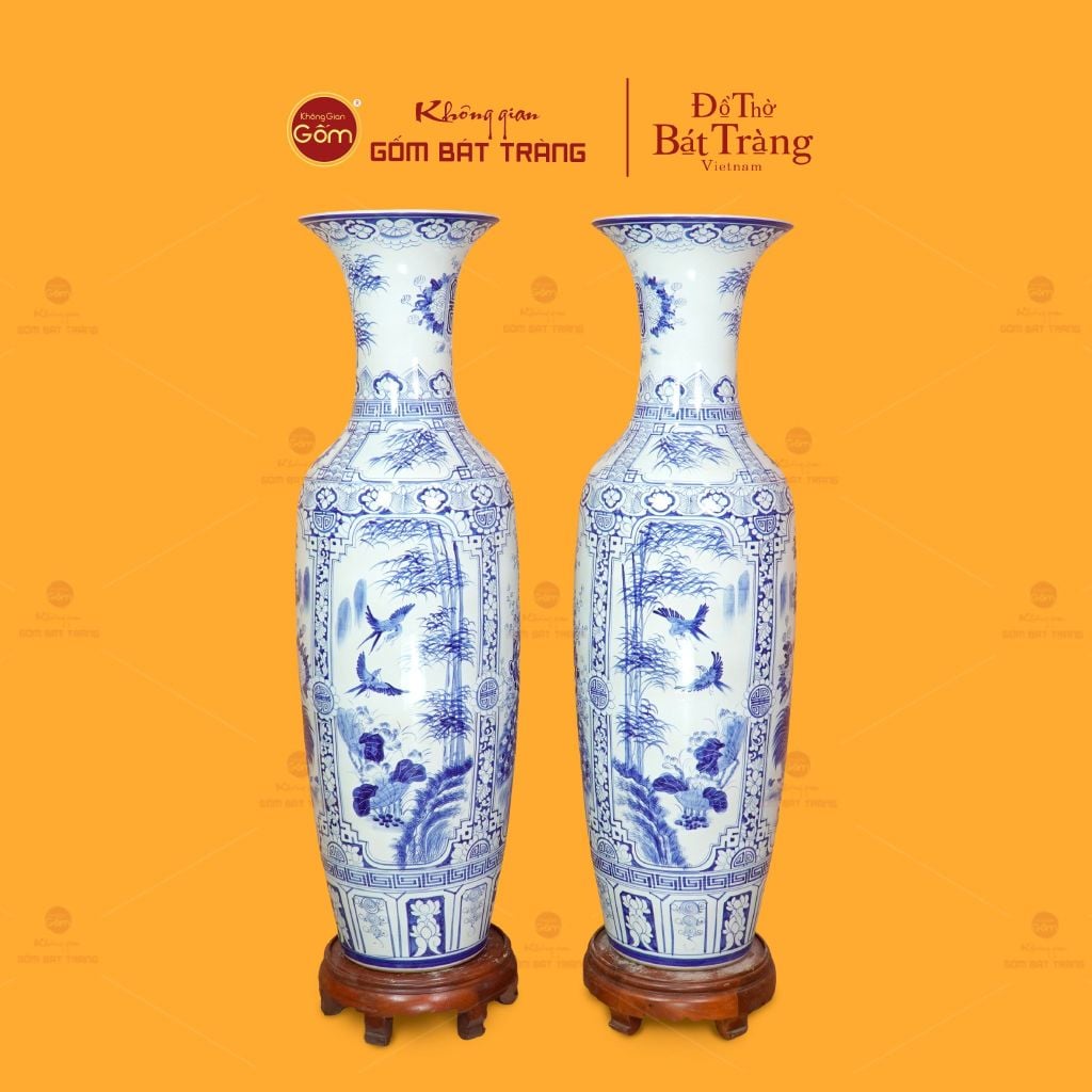 Lộc Bình Men Lam Họa Tiết Tứ Quý