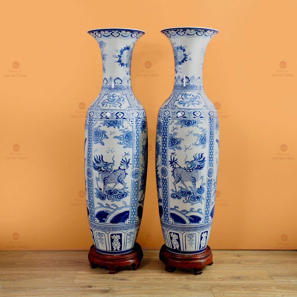 Lộc Bình 1M4 Men Lam Họa Tiết Tứ Linh