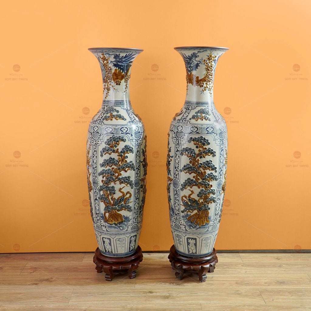 Lộc Bình 1M4 Men Rạn Đắp Nổi Họa Tiết Tứ Cảnh