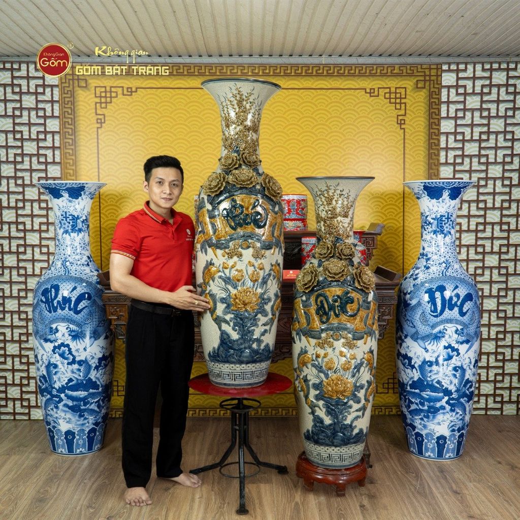 Lộc Bình Men Rạn Họa Tiết Phúc Đức Hoa Sen Đắp Nổi