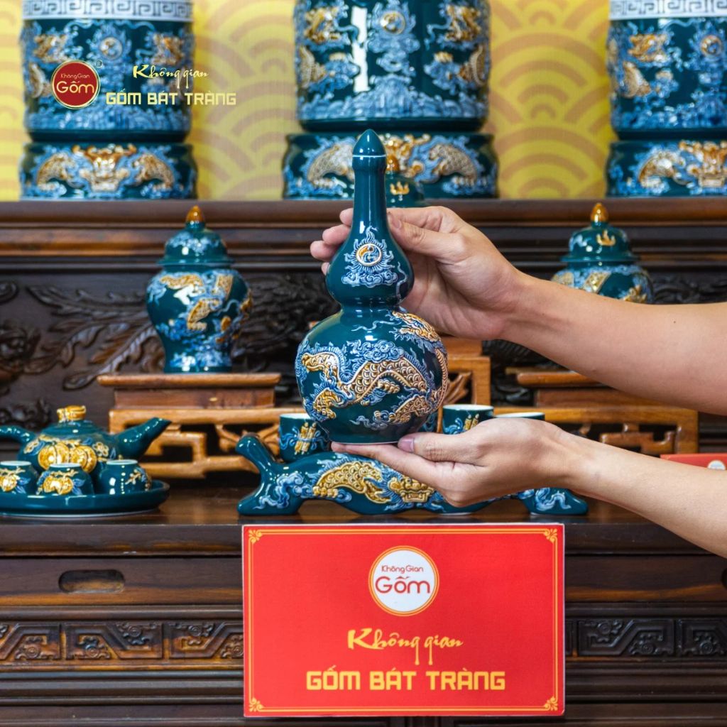 Nậm Rượu Thờ Men Lục Họa Tiết Kim Long Chầu Nhật