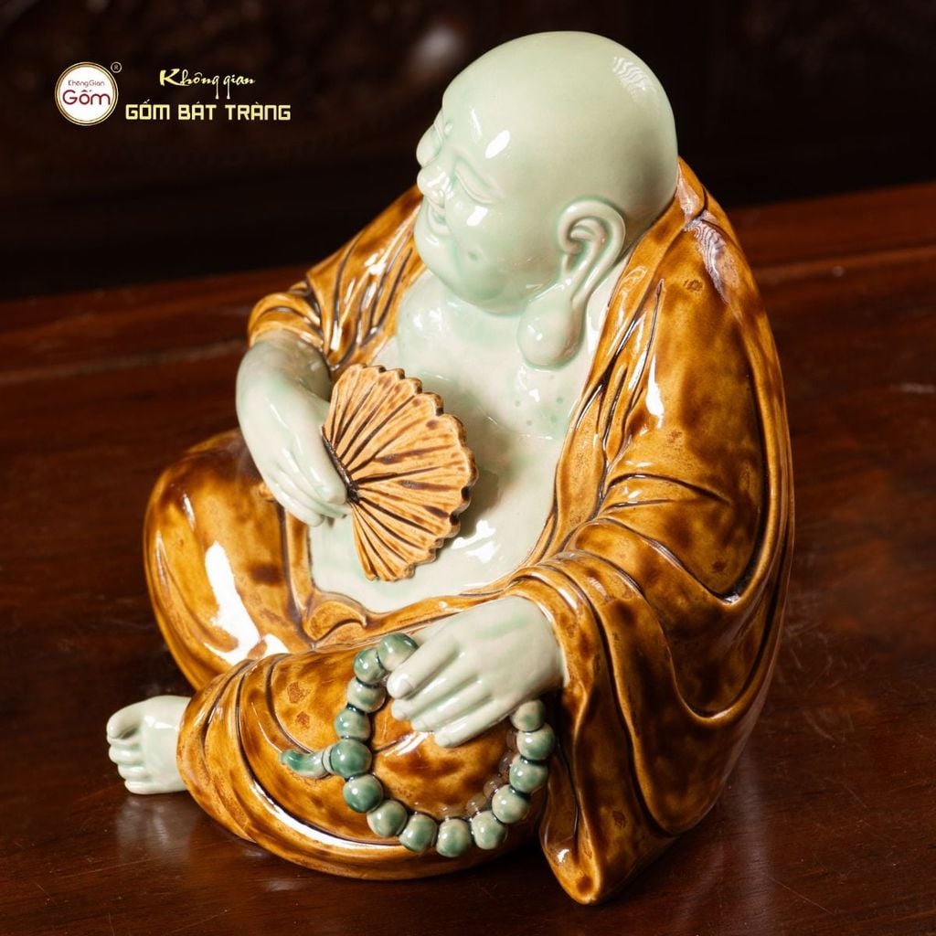 Tượng Di Lặc Ngồi Cầm Quạt