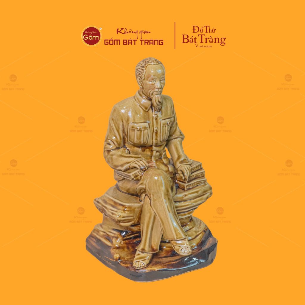 Tượng Bác Hồ Ngồi Bệ Đá