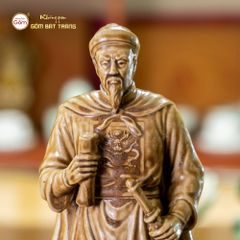 Tượng Đức Thánh Trần Hưng Đạo