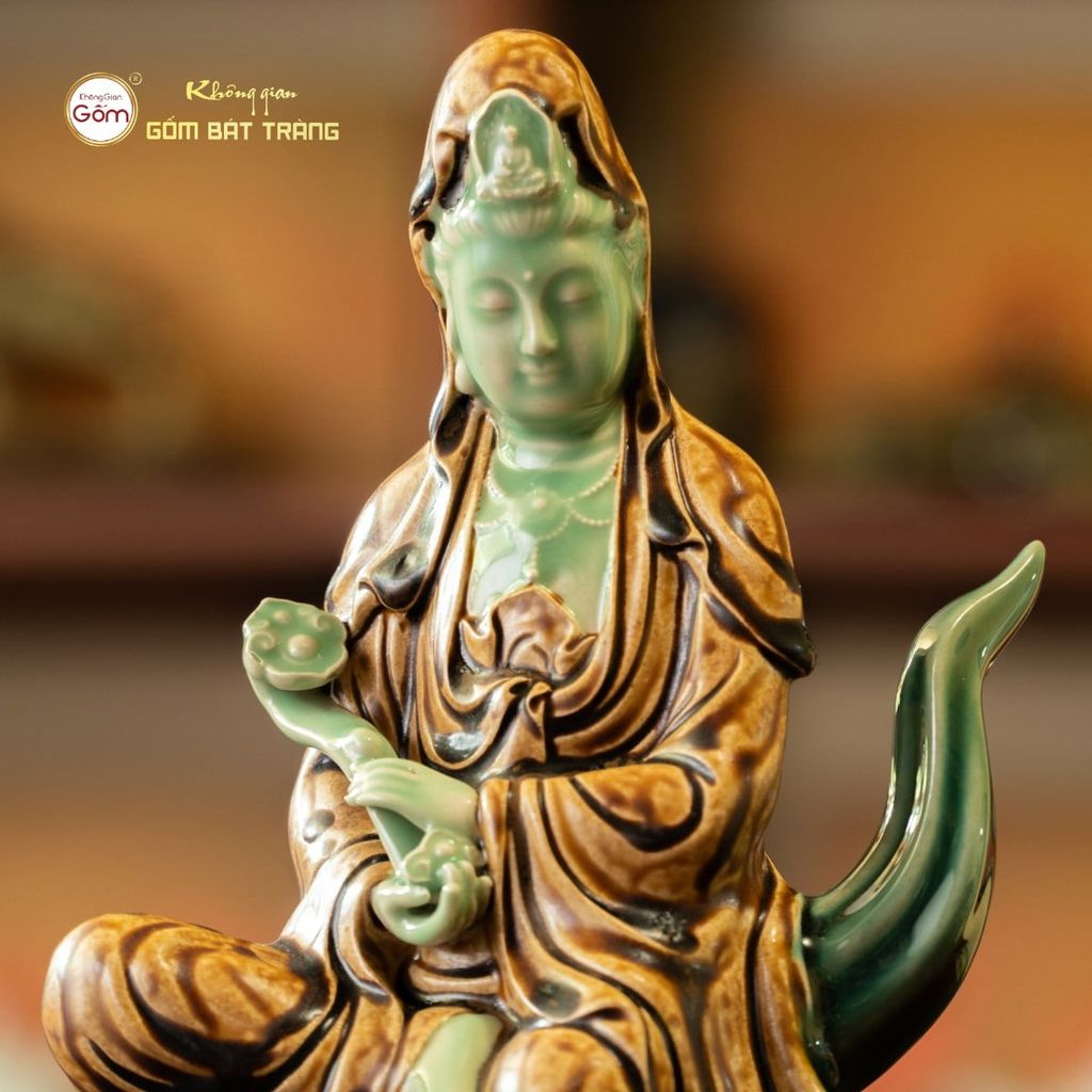 Tượng Quan Âm Toạ Vân
