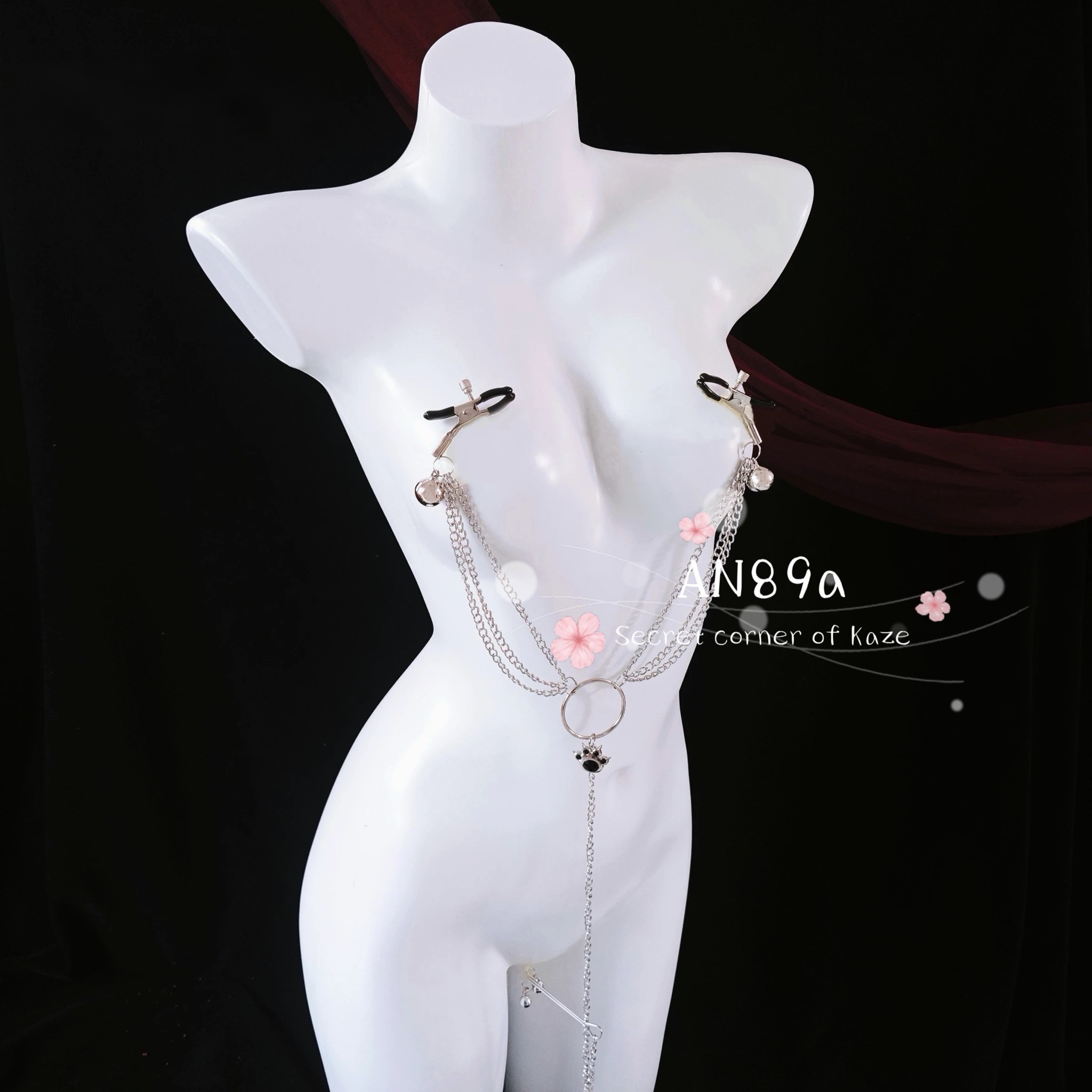 Kẹp ngực + cô bé AN89a