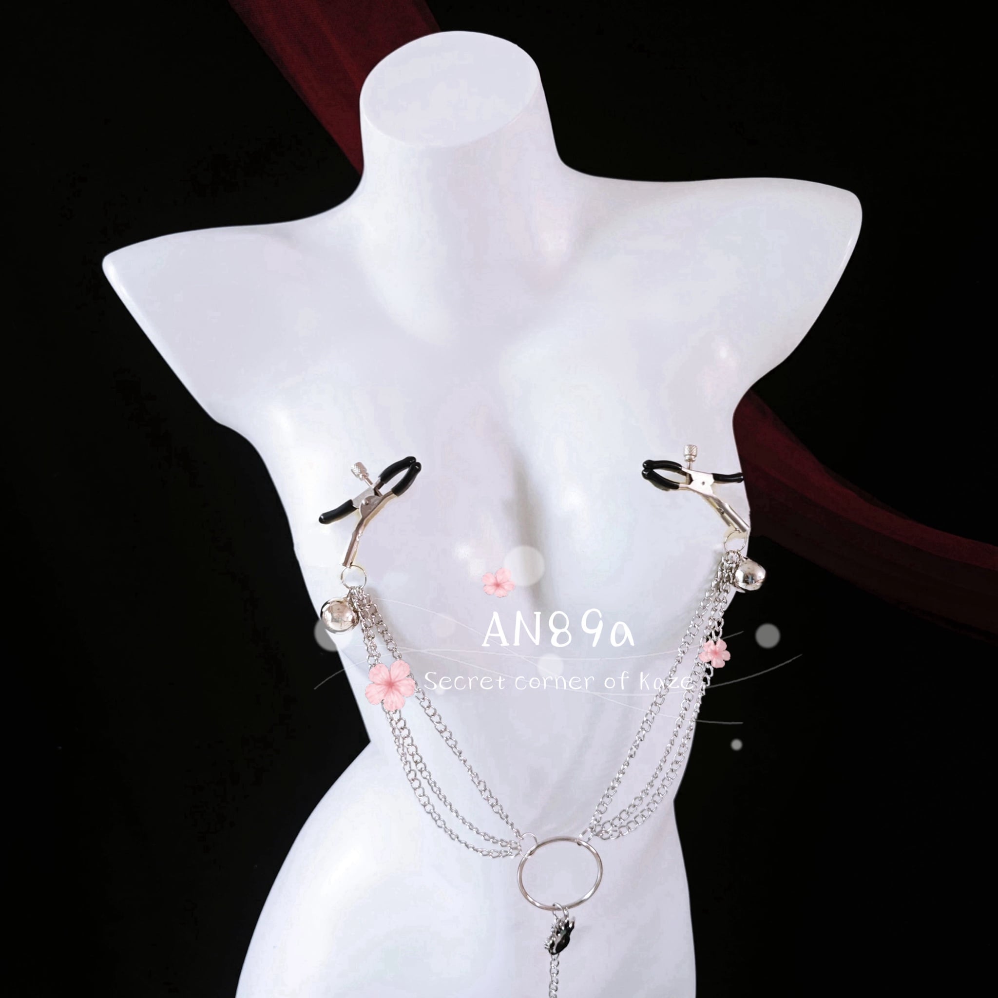 Kẹp ngực + cô bé AN89a