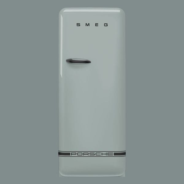 Tủ lạnh FAB28 Smeg x Porsche | Shade Green - Porsche x Smeg - Chiếc tủ lạnh biểu tượng SMEG FAB28 được “may đo” với các dấu ấn thiết kế Porsch
