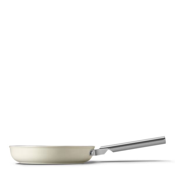Chảo rán Smeg FPF2402CRM - Smeg - Chảo rán là dụng cụ đa năng nhất trong gian bếp, lý tưởng cho những món ăn nhanh