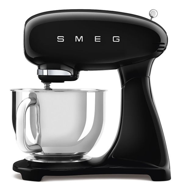 Máy trộn bột đa năng SMF05BLEU - Smeg - Tái hiện lại không khí bếp núc của những năm 1950 với chiếc máy trộn bột đa năng