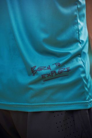  Áo thể thao nam Four U Collection 